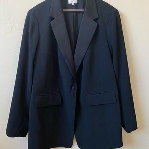 LOFT PLUS One Button Blazer